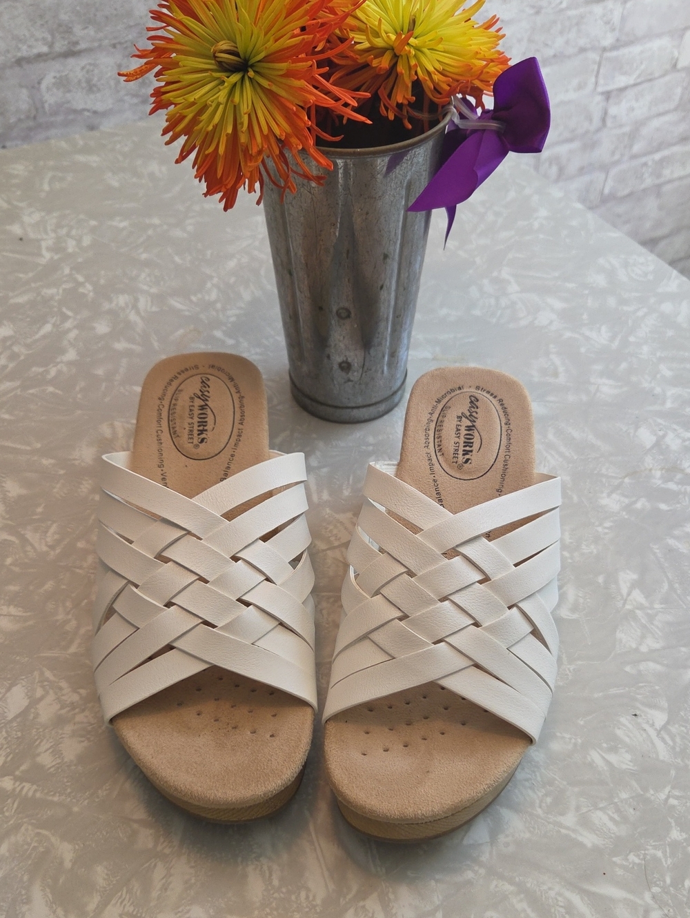 easy street White Woven Slide Mule Sandals NWOT